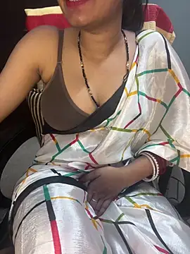 Snapshot of Spicy_sari_girl chatting on 03.19.25 Spicy sari girl online show from 03.19.25