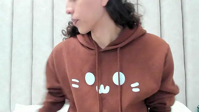 Snapshot of FreyaMoller chatting on 02.15.26 FreyaMoller online show from 02.15.26