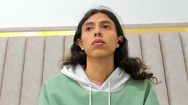 Snapshot of FreyaMoller chatting on 03.18.26 FreyaMoller online show from 03.18.26