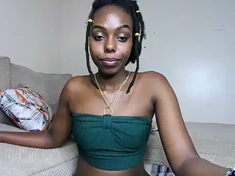 Snapshot of naughty_ebony-queen chatting on 01.11.25 naughty ebony-queen online show from 01.11.25