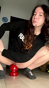 Snapshot of Kimi_Ass chatting on 07.28.26 Kimi Ass online show from 07.28.26