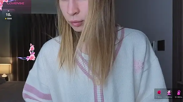 Snapshot of Elis_Fox chatting on 02.01.26 Elis Fox online show from 02.01.26