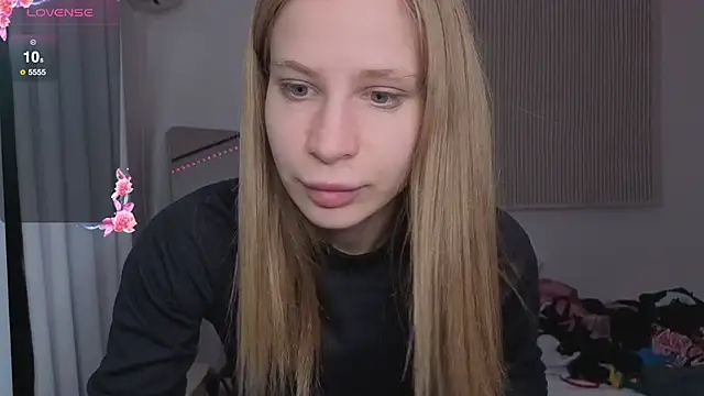 Snapshot of Elis_Fox chatting on 02.16.26 Elis Fox online show from 02.16.26