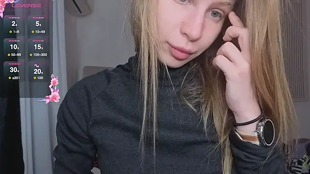 Snapshot of Elis_Fox chatting on 02.18.26 Elis Fox online show from 02.18.26