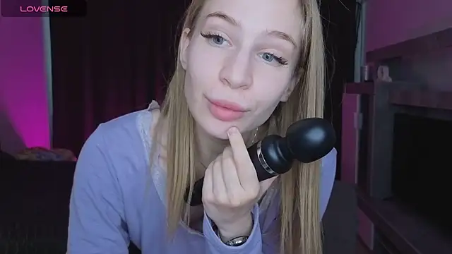 Snapshot of Elis_Fox chatting on 03.09.26 Elis Fox online show from 03.09.26