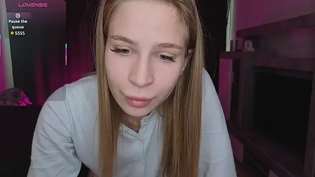 Snapshot of Elis_Fox chatting on 03.13.26 Elis Fox online show from 03.13.26