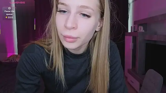 Snapshot of Elis_Fox chatting on 03.17.26 Elis Fox online show from 03.17.26