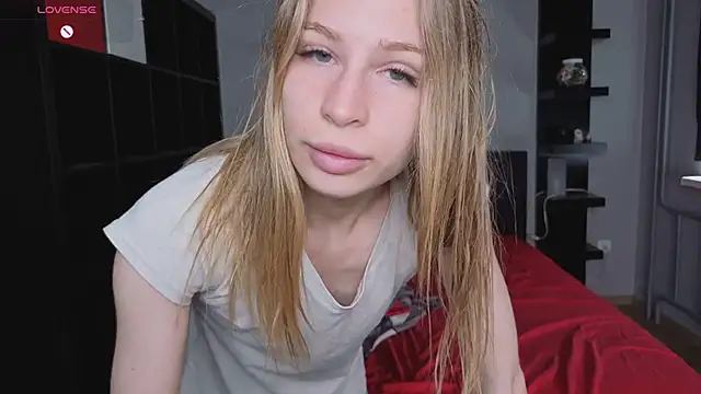 Snapshot of Elis_Fox chatting on 05.30.26 Elis Fox online show from 05.30.26