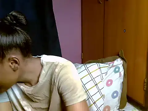 Queen petite  online show from 07.19.26