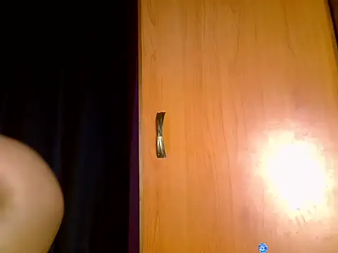 Queen petite  online show from 07.20.26