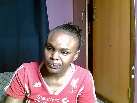 Queen petite  online show from 08.02.26