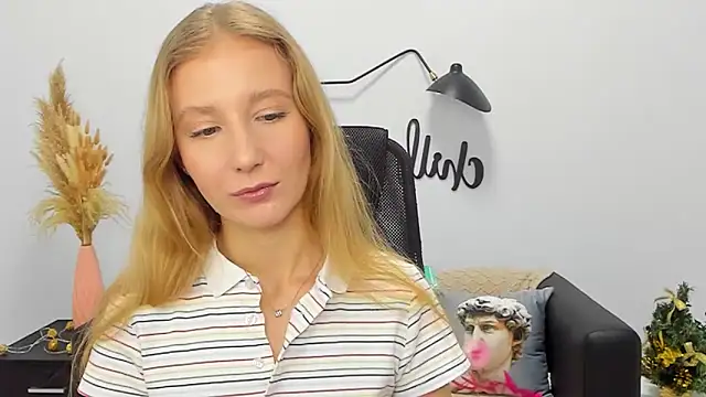 LolaWilsons online show from 01.05.25