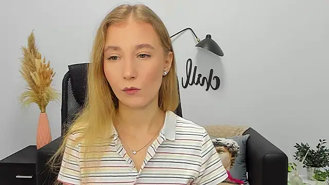 LolaWilsons online show from 01.11.25