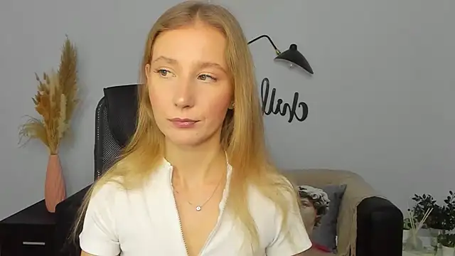 LolaWilsons online show from 01.14.25