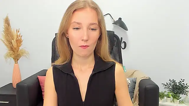 LolaWilsons online show from 02.26.25