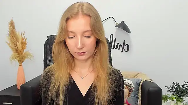 LolaWilsons online show from 03.06.25