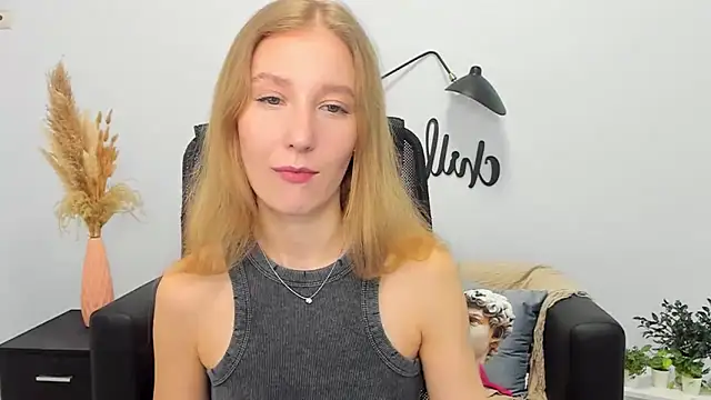 LolaWilsons online show from 03.10.25