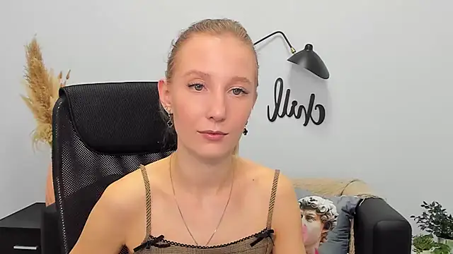 LolaWilsons online show from 03.21.25