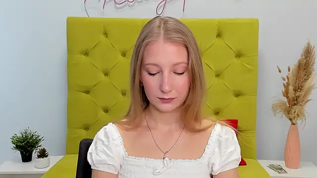 Snapshot of LolaWilsons chatting on 02.10.26 LolaWilsons online show from 02.10.26