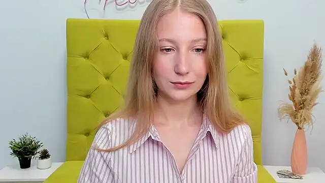 Snapshot of LolaWilsons chatting on 02.16.26 LolaWilsons online show from 02.16.26