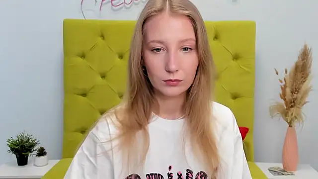 Snapshot of LolaWilsons chatting on 02.20.26 LolaWilsons online show from 02.20.26