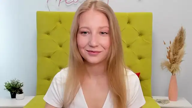 Snapshot of LolaWilsons chatting on 02.27.26 LolaWilsons online show from 02.27.26