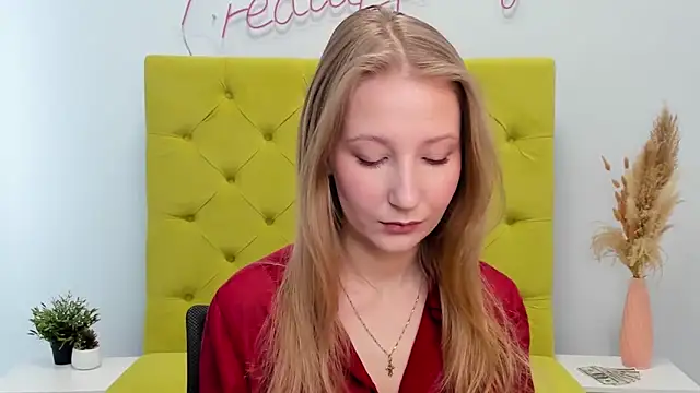 Snapshot of LolaWilsons chatting on 03.06.26 LolaWilsons online show from 03.06.26