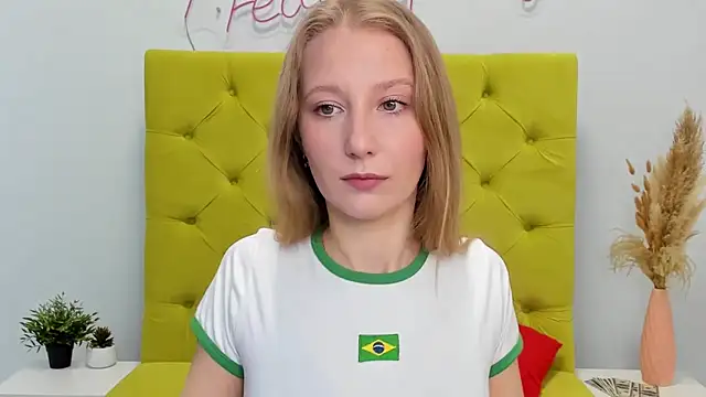 Snapshot of LolaWilsons chatting on 03.20.26 LolaWilsons online show from 03.20.26