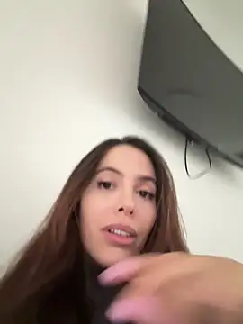 Snapshot of Amber_Rush_ chatting on 10.15.25 Amber Rush  online show from 10.15.25