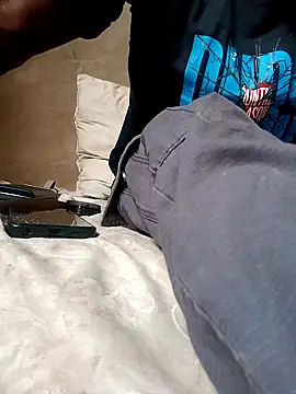 Snapshot of GHs_FINEST chatting on 12.17.24 GHs FINEST online show from 12.17.24