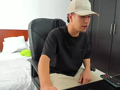 Chandler ken online show from 10.25.25