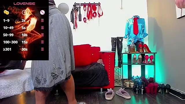 LiaTaylorr online show from 03.11.25