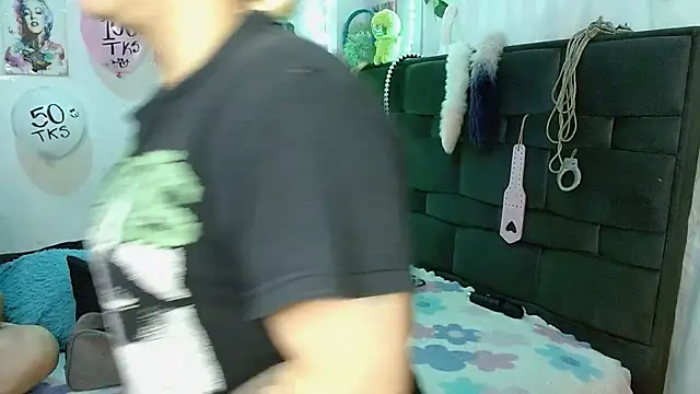 Snapshot of the_lesbian_game chatting on 03.21.26 the lesbian game online show from 03.21.26