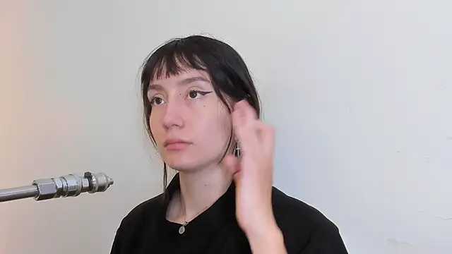 lizzy davis 1 online show from 09.17.25