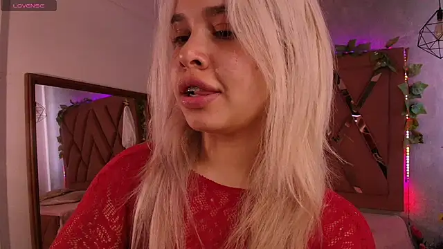 Haelycute online show from 10.21.25