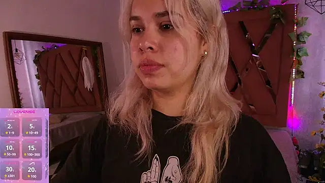 Haelycute online show from 10.25.25