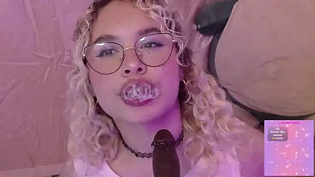 Haelycute online show from 05.08.26