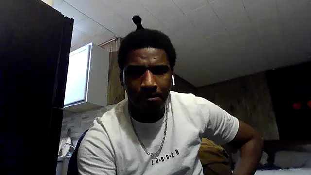 Snapshot of 007Giovani chatting on 01.16.26 007Giovani online show from 01.16.26