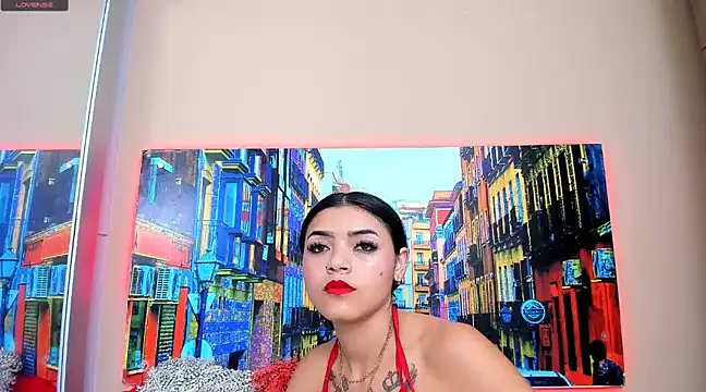 Snapshot of CristalLoren chatting on 01.23.25 CristalLoren online show from 01.23.25