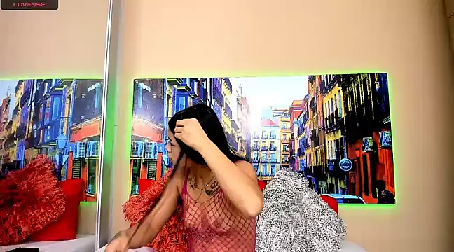 Snapshot of CristalLoren chatting on 02.07.25 CristalLoren online show from 02.07.25