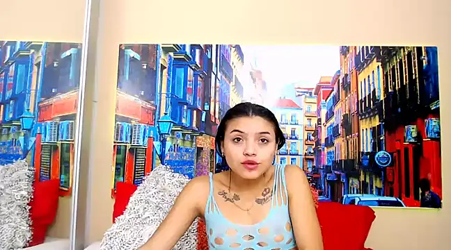 Snapshot of CristalLoren chatting on 02.12.25 CristalLoren online show from 02.12.25