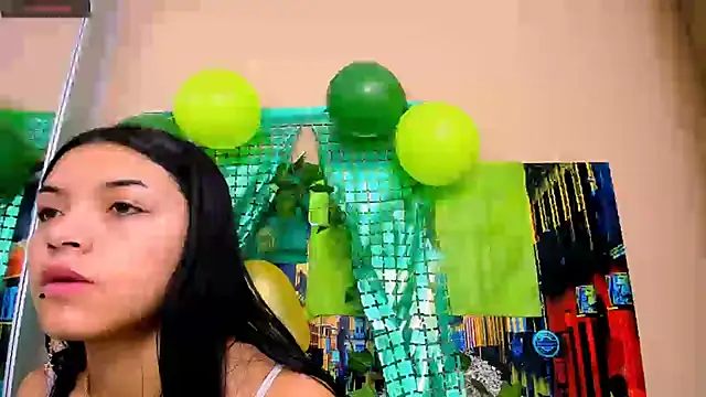 Snapshot of CristalLoren chatting on 03.17.25 CristalLoren online show from 03.17.25