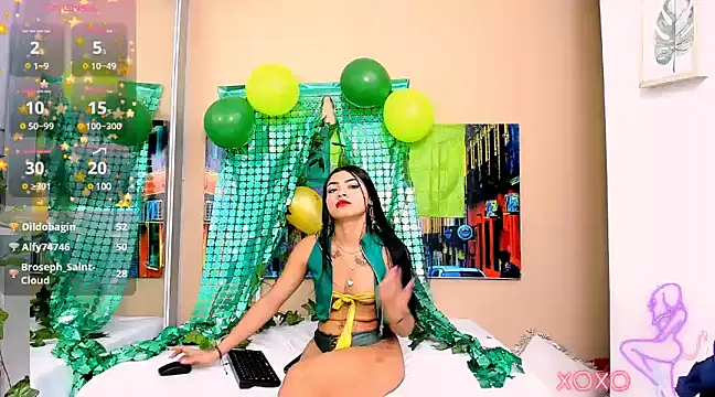 Snapshot of CristalLoren chatting on 03.17.25 CristalLoren online show from 03.17.25