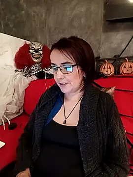 IsisBlake online show from 10.05.25