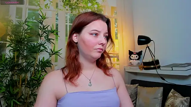 Snapshot of pretty_little_thing chatting on 02.02.26 pretty little thing online show from 02.02.26