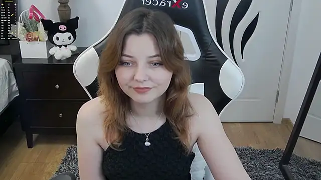 pretty little thing online show from 05.13.26