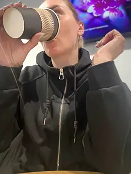 Crazy-Rosa online show from 02.10.25