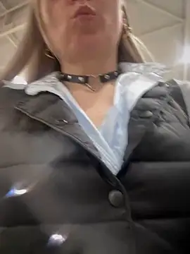 Crazy-Rosa online show from 02.22.25