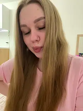 Marylallka5 online show from 04.29.26