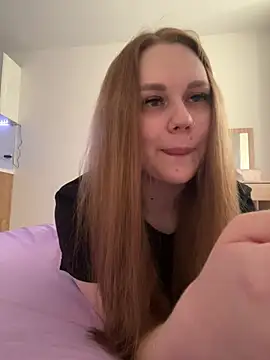 Snapshot of Marylallka5 chatting on 07.31.26 Marylallka5 online show from 07.31.26